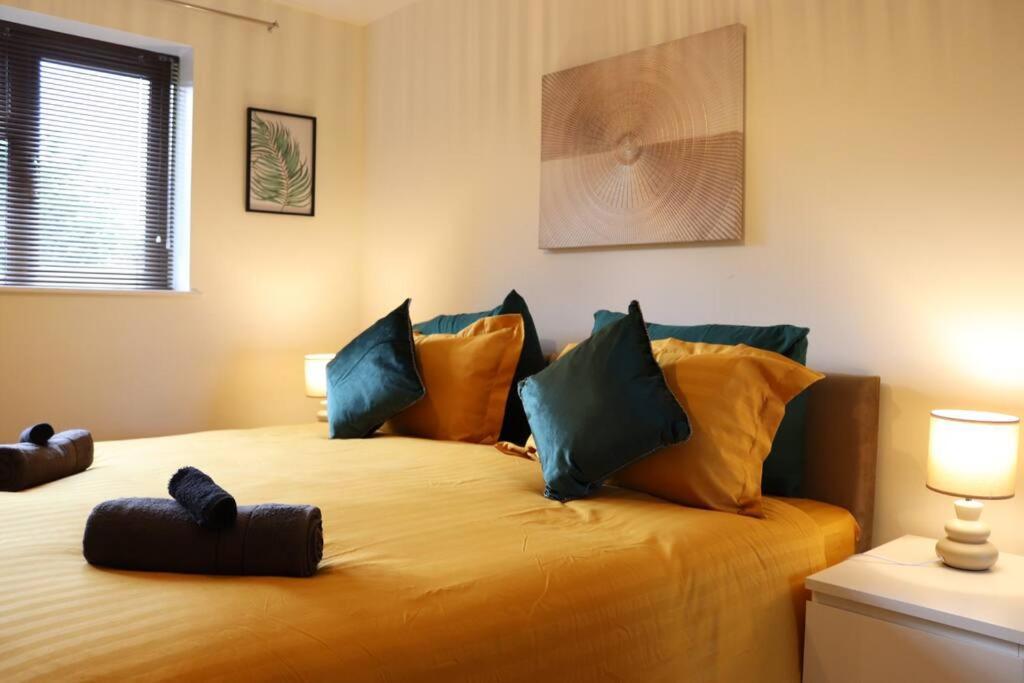 Cosy 3 Bedroom 2 Bathroom House With Parking Sheldon  Extérieur photo