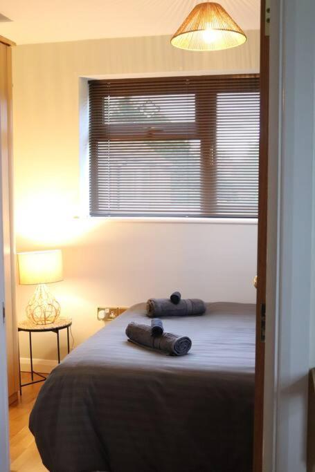 Cosy 3 Bedroom 2 Bathroom House With Parking Sheldon  Extérieur photo