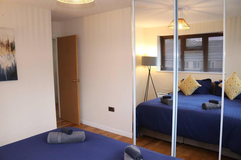 Cosy 3 Bedroom 2 Bathroom House With Parking Sheldon  Extérieur photo